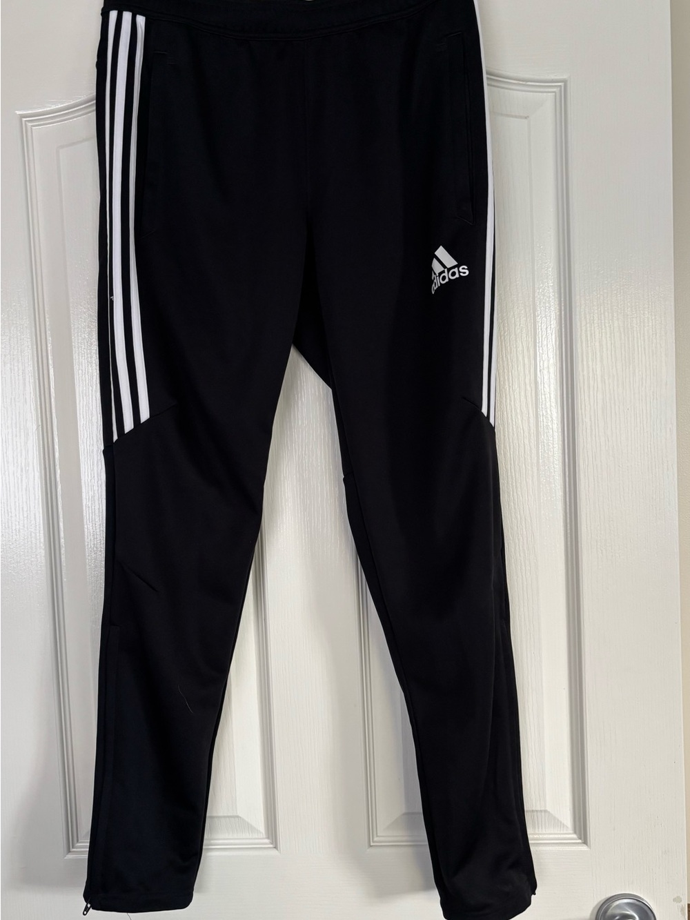 Adidas Men’s Track/jogger pants, Black, size M